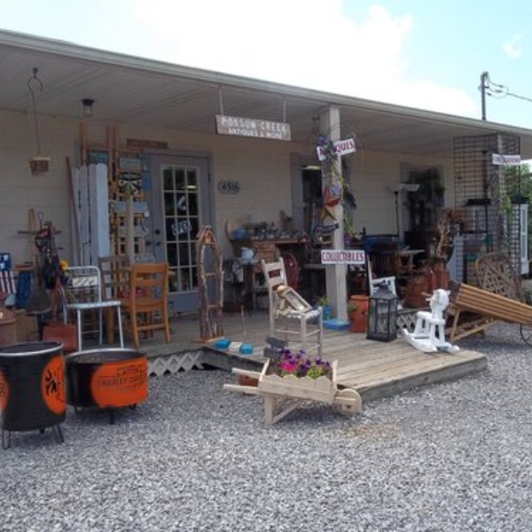 front of the possum creek antiques building located in jefferson county tennessee