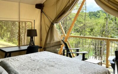 5 Lakeside of The Smokies Airbnb’s that are Perfect for a Fall Getaway