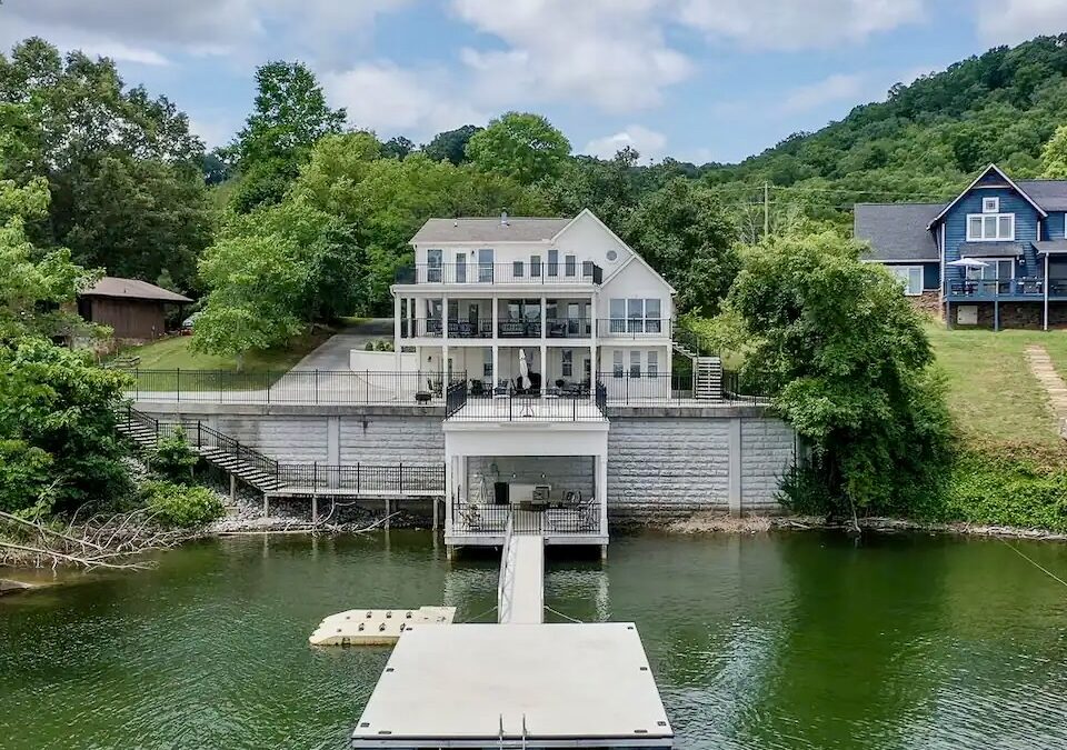 6 Vacation Rentals for the Ultimate Lake Vacation in 2023