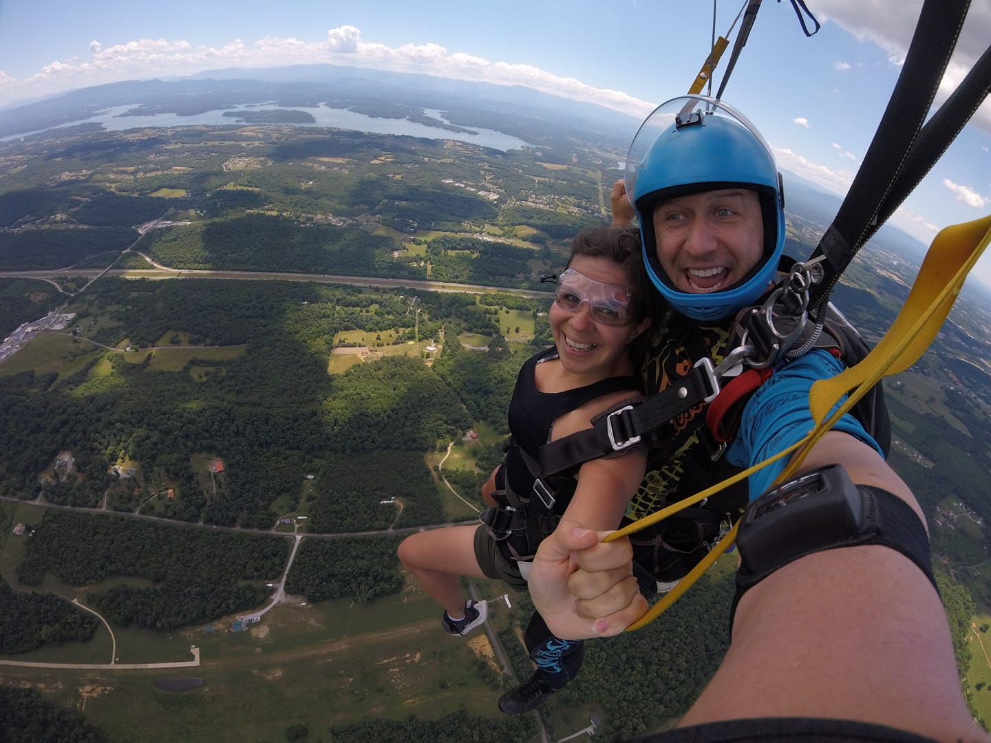 two people tandem skydiving in east tennessee