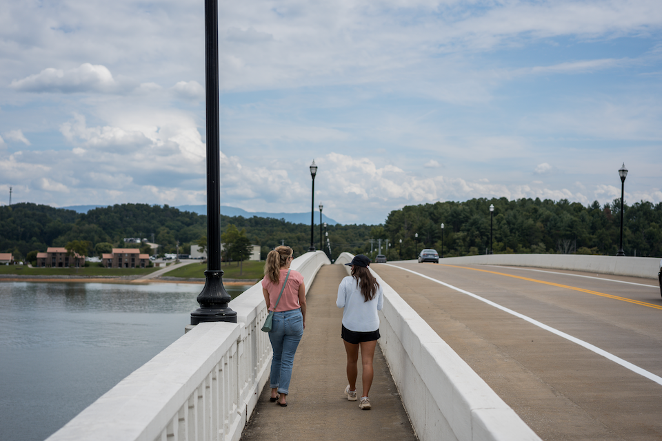 Visiting the Lakeside of the Smokies