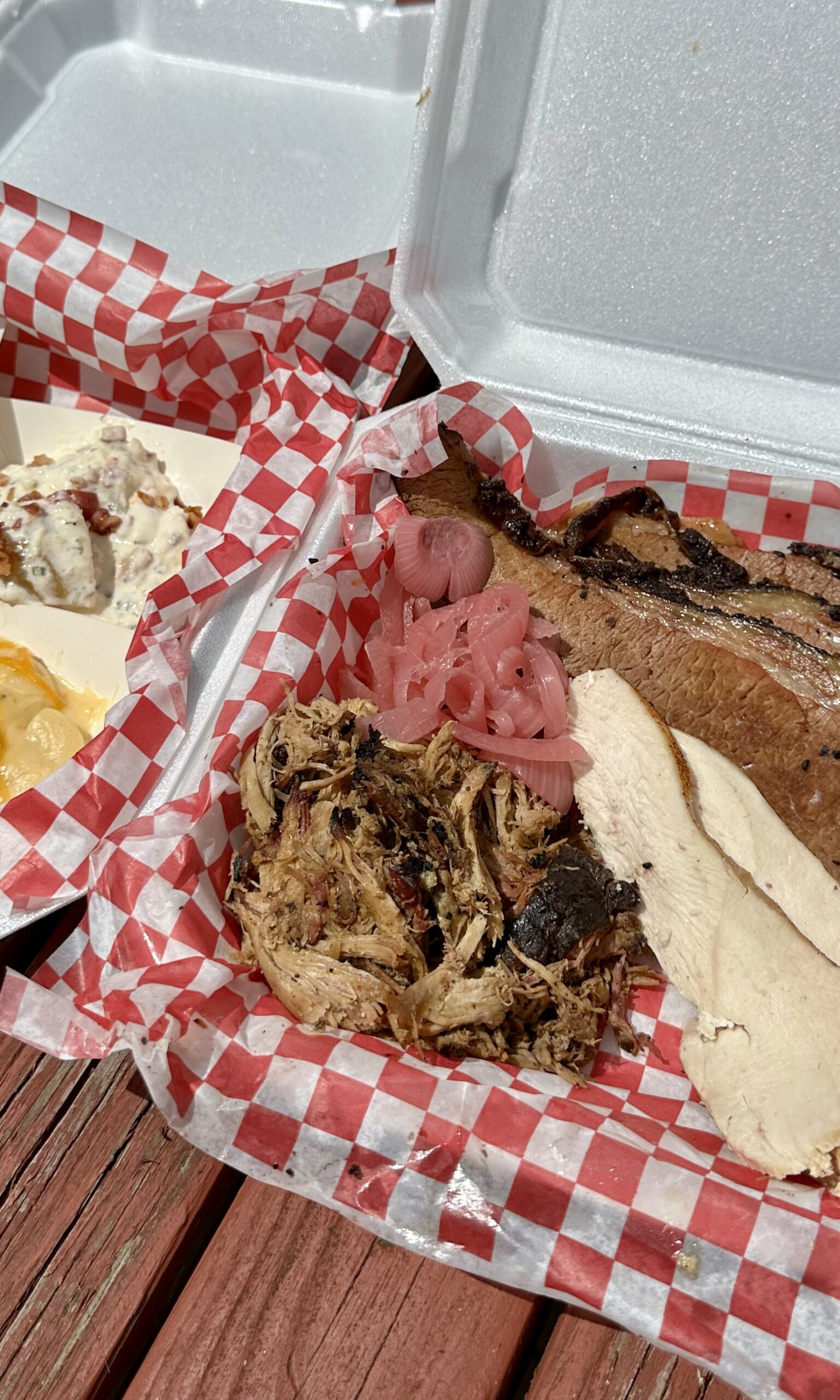 IMG_4084 up close shot of food from grillbilly smoke a jefferson county tn restaurant
