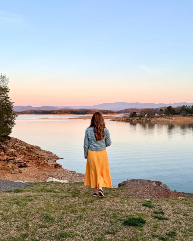 Ready for your next summer getaway?  Travel writer Kerry Murphy with @mainstreet.backroads shares why Jefferson County is the best-kept secret in the Smoky Mountains! Check out her blog post for hidden gems, scenic views, and unforgettable experiences. 

Read all about it here:
https://www.mainstreetbackroads.com/post/summer-getaway-to-jefferson-county-the-best-kept-secret-in-the-smokies

📸 These gorgeous photos were all taken by Kerry! Thanks Kerry!